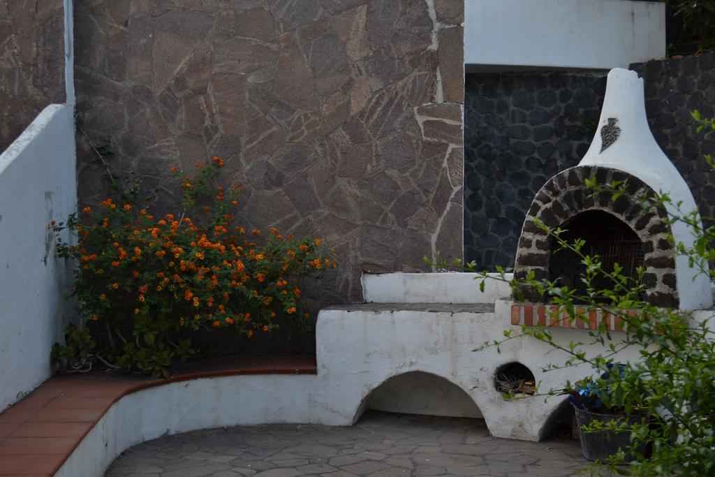 Schicciolina Villa Stromboli Buitenkant foto